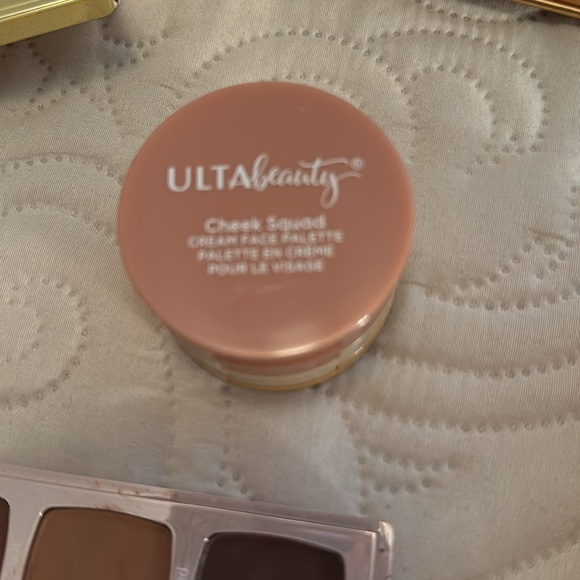 MAKEUP BUNDLE